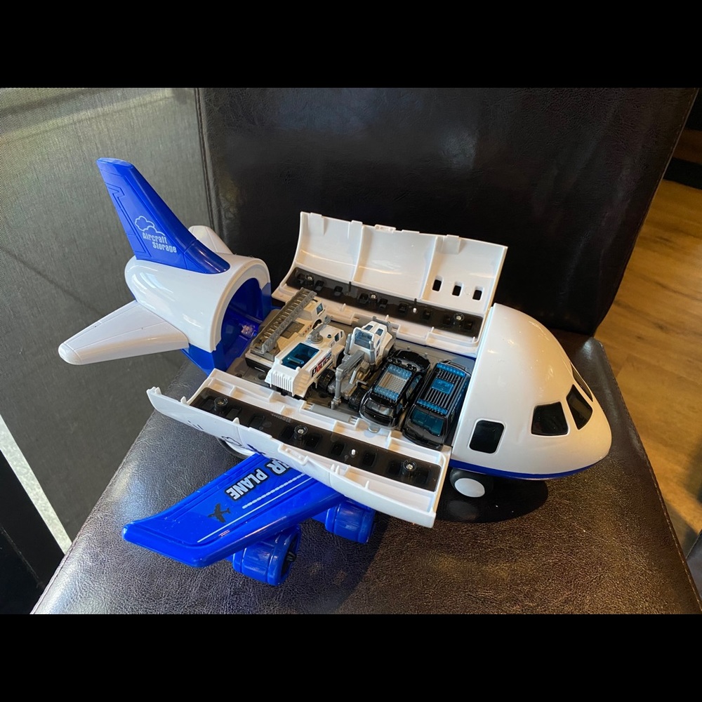 Aircraft toy